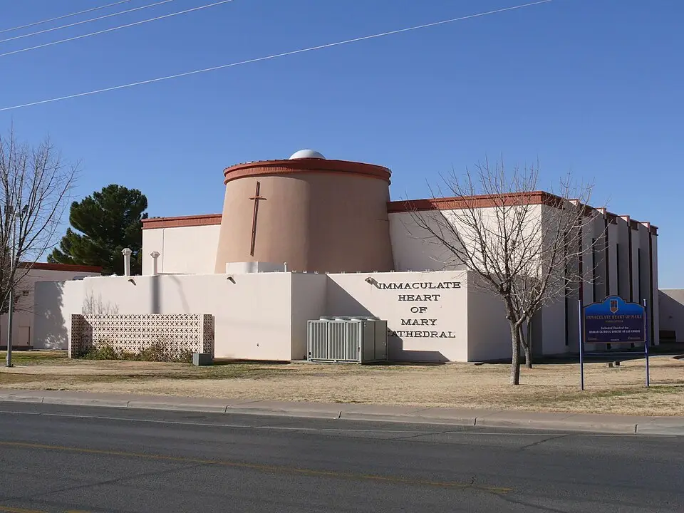 Exterior view of the Roman Catholic Diocese of Las Cruces, one of the dioceses named in recent clergy sexual abuse lawsuits in Southern New Mexico.