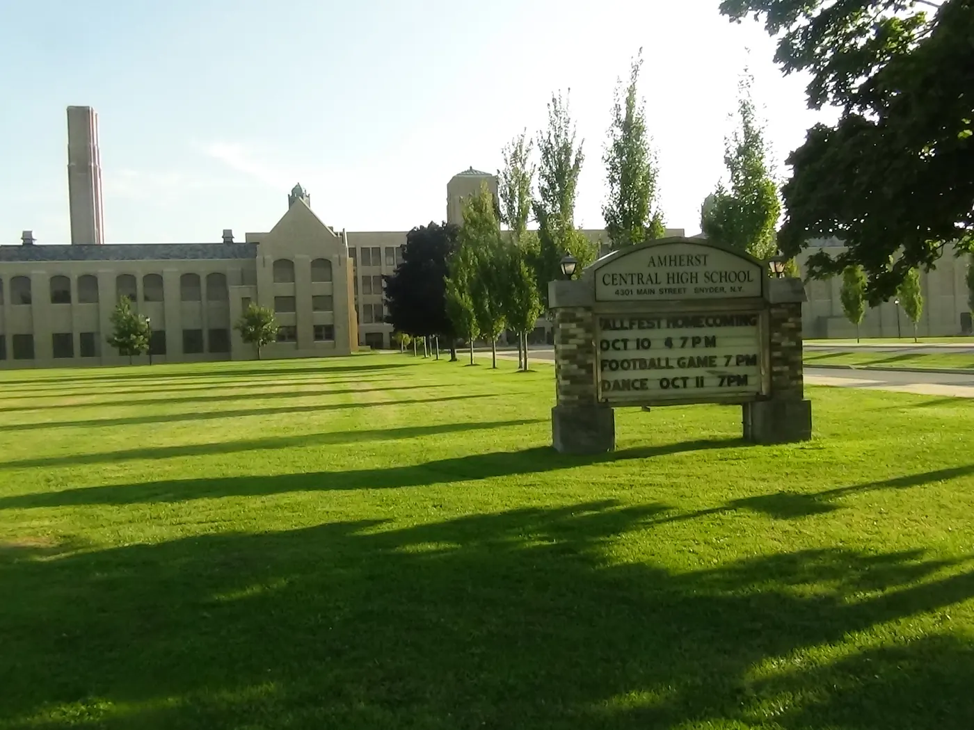 amherst-central-high-school Amherst Central High School in Snyder, New York, illustrating an article about Child Victims Act sexual abuse lawsuits involving the Amherst Central School District.